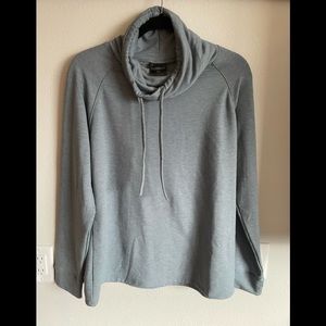 Women’s 32 Degree Heat sweatshirt size M